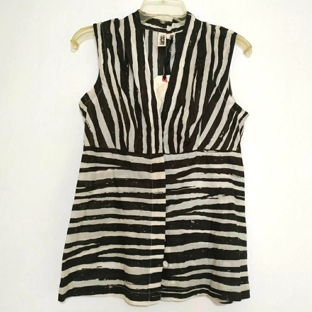 Rogan Sz. M Zebra Sleeveless buttoned Blouse NWT
